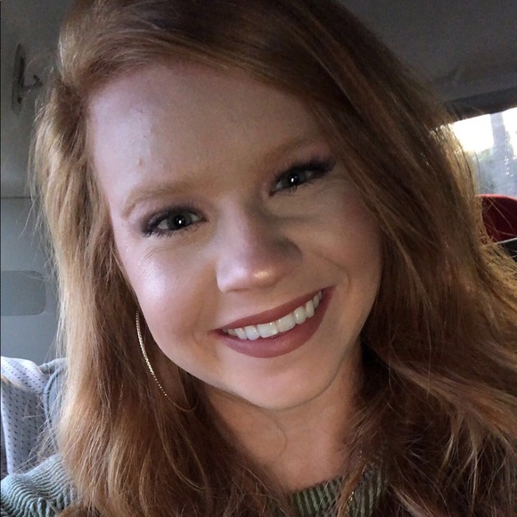 Meet your Posher, Rae - Picture 1 of 1